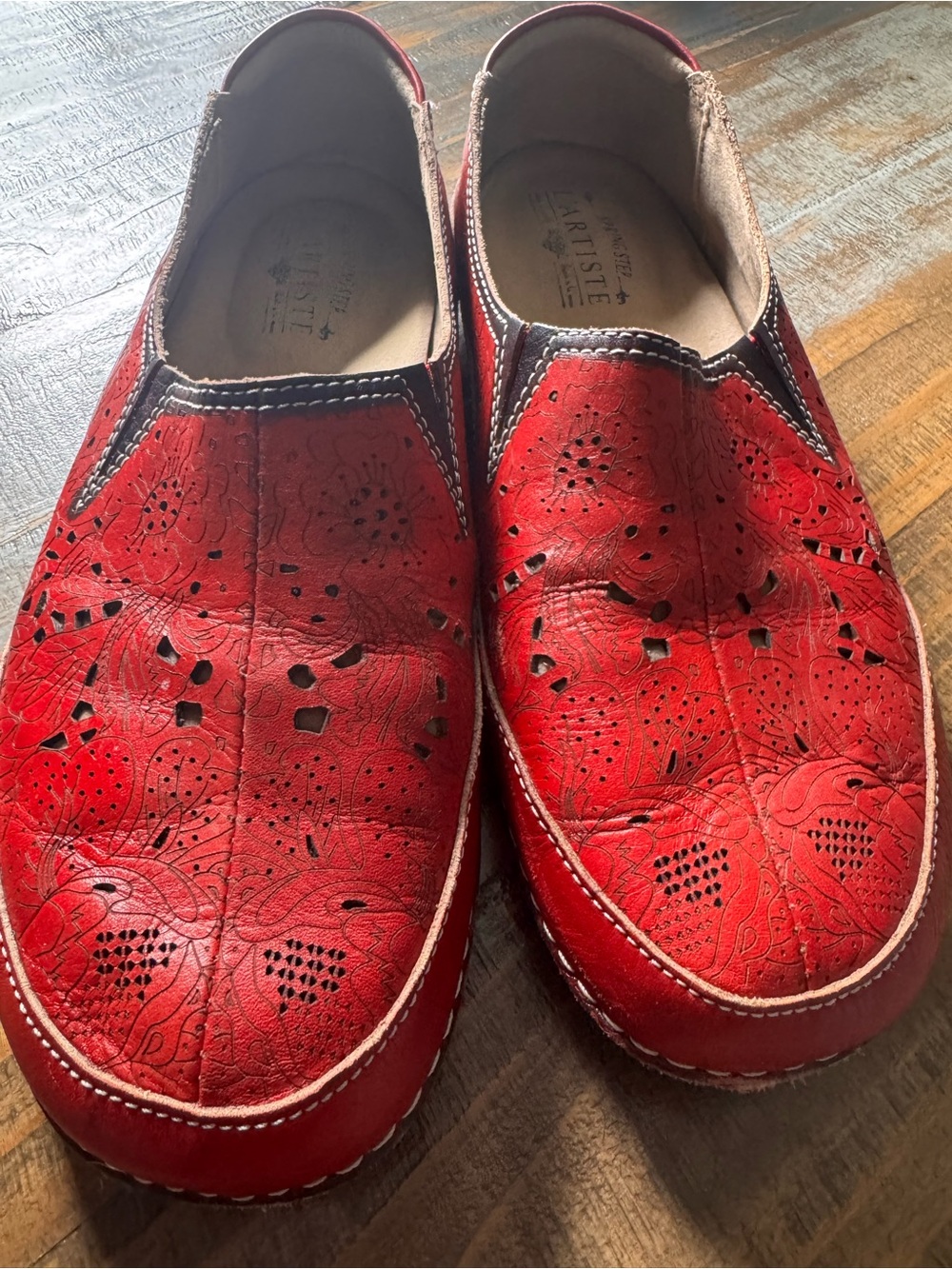 Artiste Red Floral Perforated Leather Slip-On Loafers